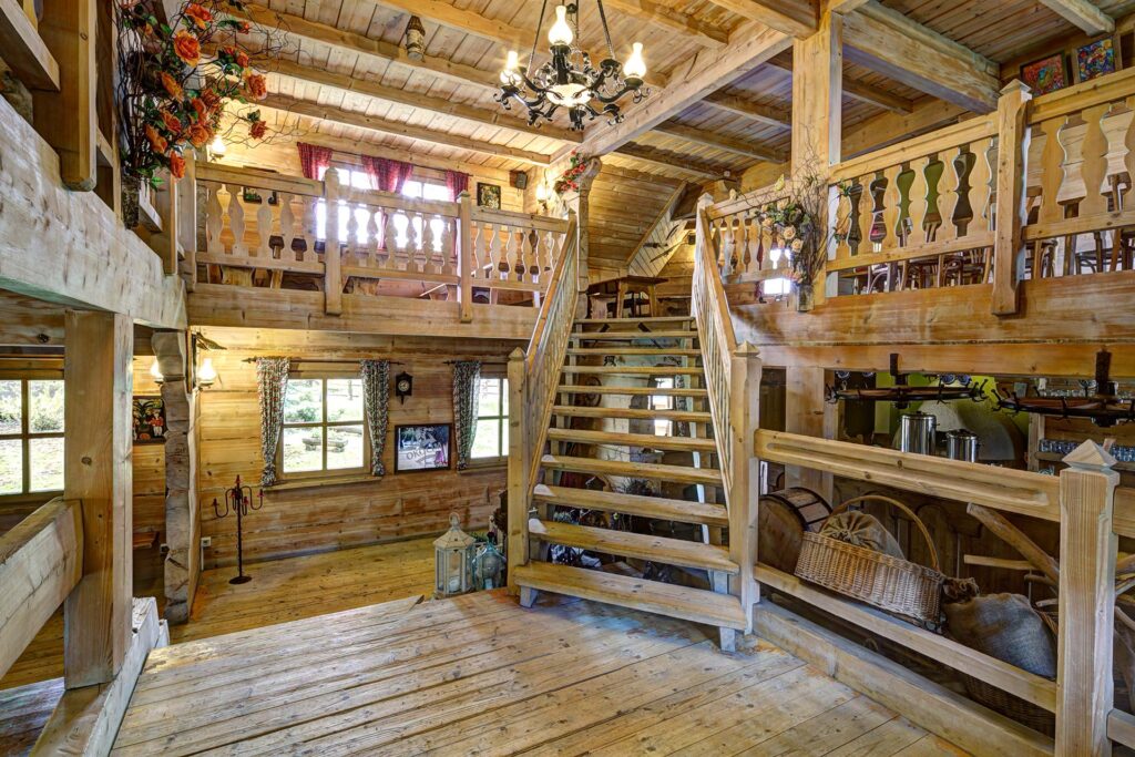 Góralskie wnętrze karczmy