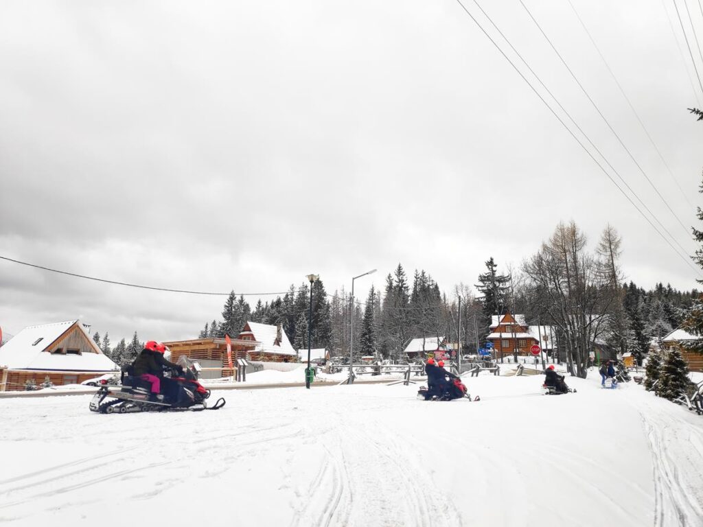 Skutery śnieżne przejażdżka