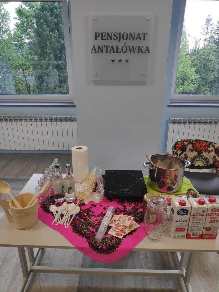 Stanowisko pracy w czasie warsztatów nalewkowych