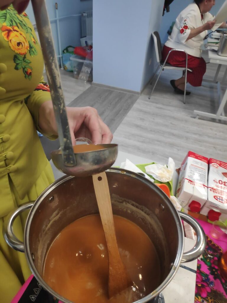 Degustacja gotowej śmietanówki