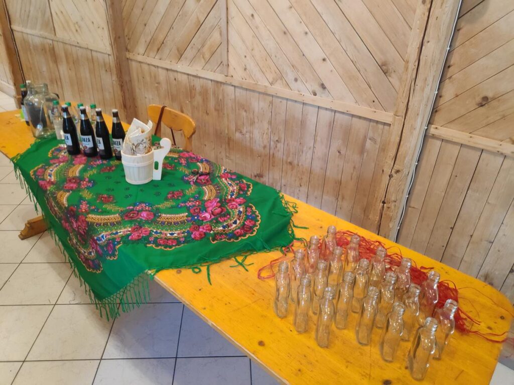 Stanowisko pracy do przygotowywania nalewek