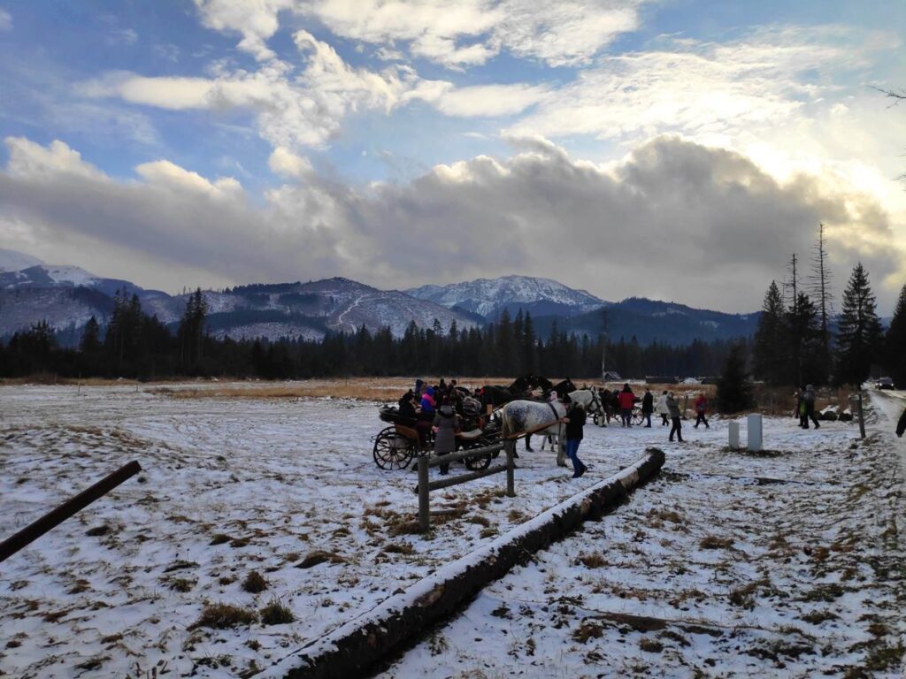 Kuligi, przejażdżki, ogniska, plener w stylu regionalnym