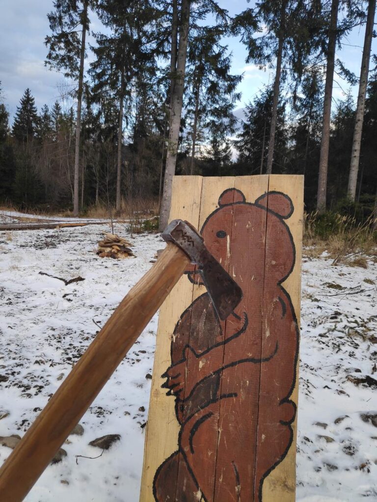 Impreza integracyjna na polanie z góralami