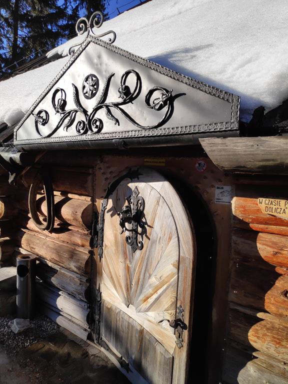 Wejście do Karczmy Bąkowo Zohylina Wyźnio Zakopane