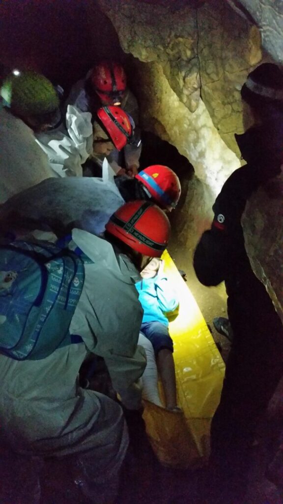 Akcja ratunkowa w jaskini, impreza integracyjna